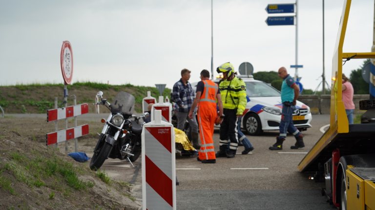 Motorrijder gewond na valpartij bij wegwerkzaamheden Schermerhorn