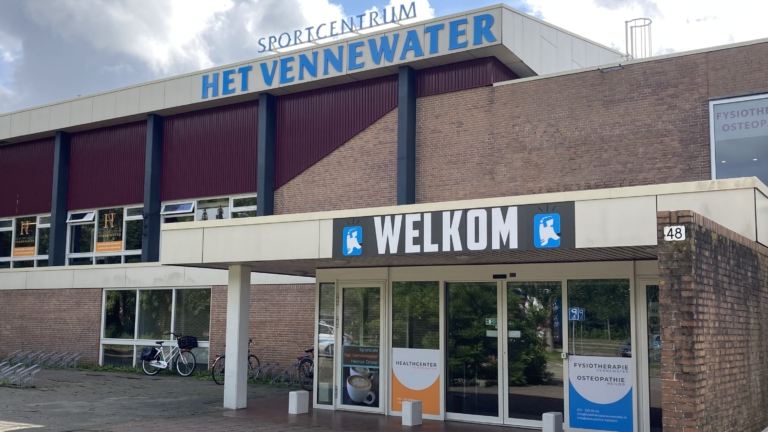 Crisisnoodopvang voor 175 asielzoekers in Heilooër sporthal Het Vennewater