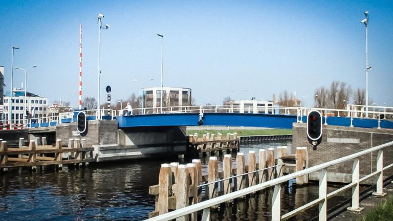 Vlielandbrug in Alkmaar zes weken dicht voor fietsers en voetgangers