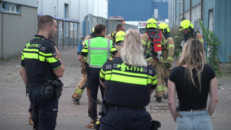 Brandmelding bij bedrijf op Vossenkoog in Alkmaar; sprinklerinstallatie voorkomt erger