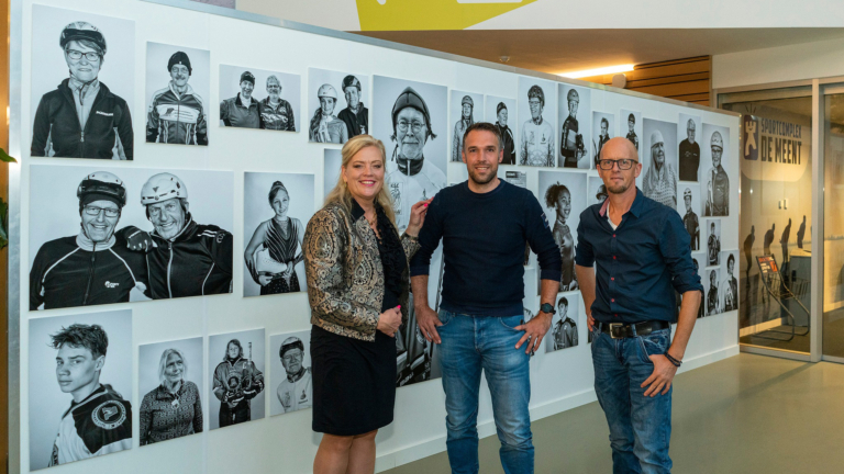 IJsbaan De Meent start jubileumseizoen met ouderwetse prijzen en foto-expo