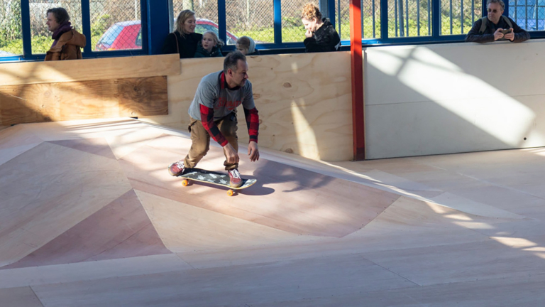 Alkmaarse skaters zorgen zelf voor indoor-skatepark