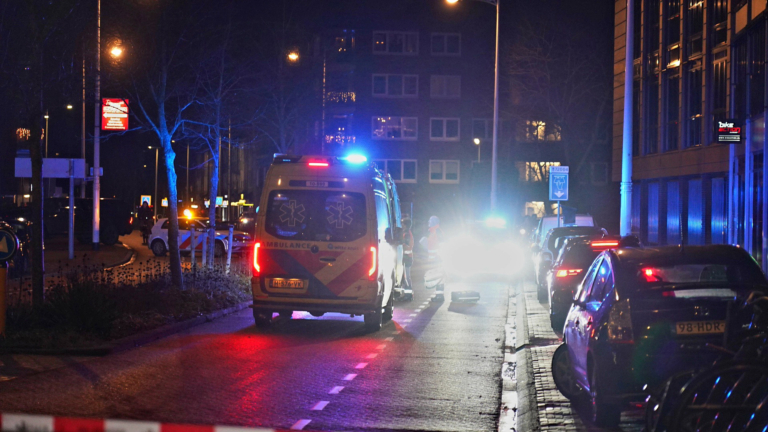 Zwaargewonde voetganger na aanrijding in Alkmaar overleden