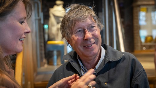Mister Kaeskoppenstad Jan Roobeek benoemd tot ereburger van Alkmaar