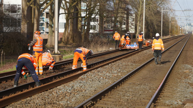 ProRail vervangt rails van Station Alkmaar tot en met Sint Pancras