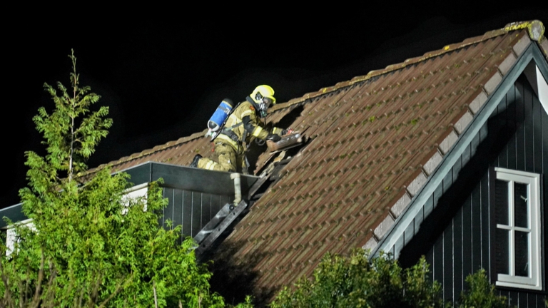 Brand op bovenverdieping van huis aan Hogeweg in Limmen
