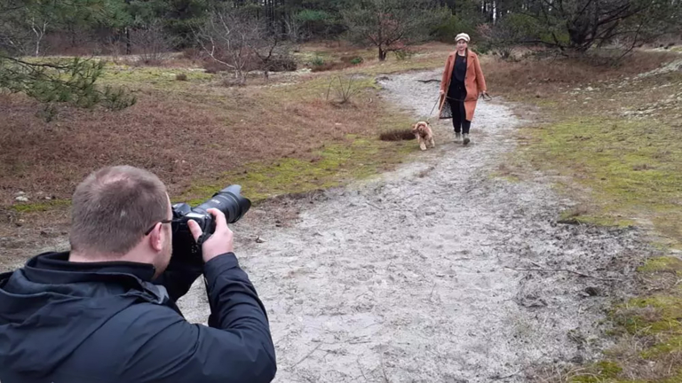 Hondenbaasjes opgelet, boswachters starten zoektocht naar de allerleukste hond van Schoorl