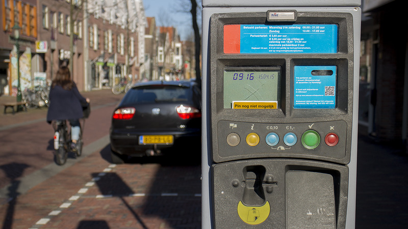 Vanaf 23 juni parkeerautomaten in Alkmaar omgebouwd voor betalen met pin of creditcard