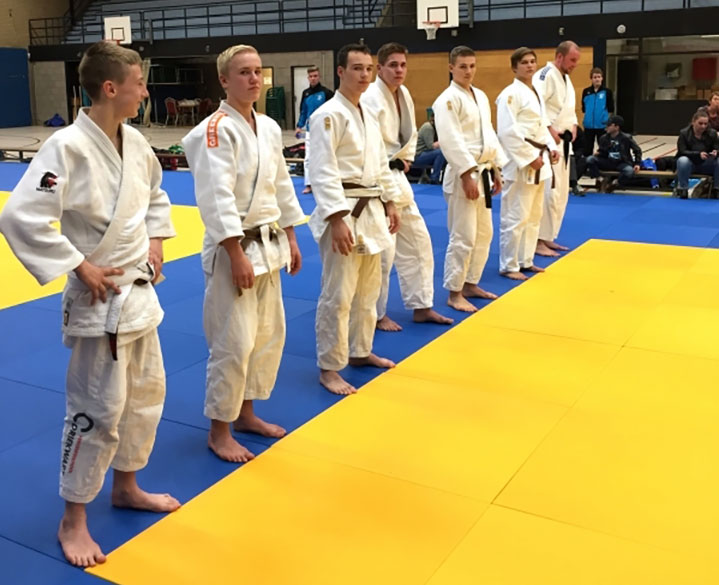Team Tom van der Kolk aan leiding in hoofdklasse West Friese Judo competitie (FOTO)