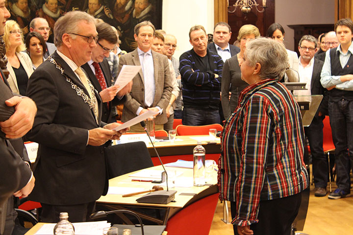 Benoeming Elly Konijn als wethouder nu officieel (FOTO's)