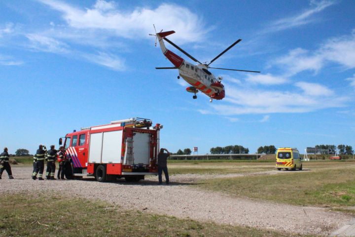 Helikopter kustwacht levert slachtoffer af in Alkmaar (FOTO)
